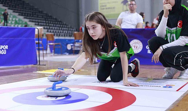 Floor Curling Türkiye Şampiyonası heyecanı Denizli'de yaşandı