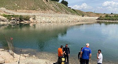 Fotoğraf çekmek isteyen çocuk, düştüğü Malabadi Çayı'nda hayatını kaybetti
