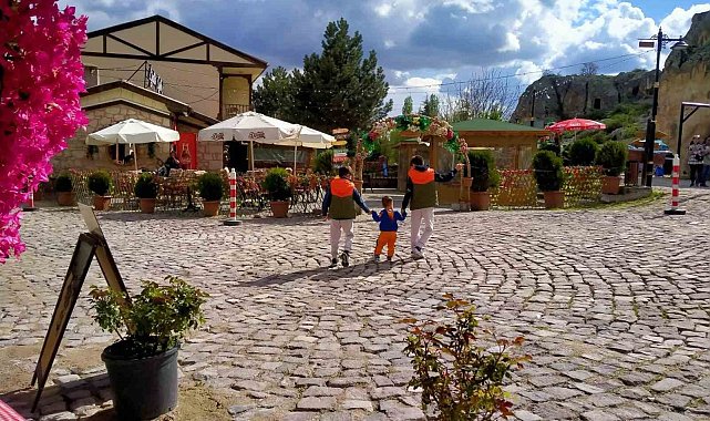 Frig Vadisi Ayazini'de turizm sezonu başladı