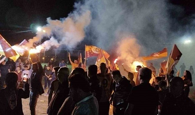 Galatasaray 25. şampiyonluğu Denizli'de coşkuyla kutlandı