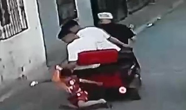 Galatasaray formalı çocuğu sürüklediler, "Şaka" savunması yaptılar