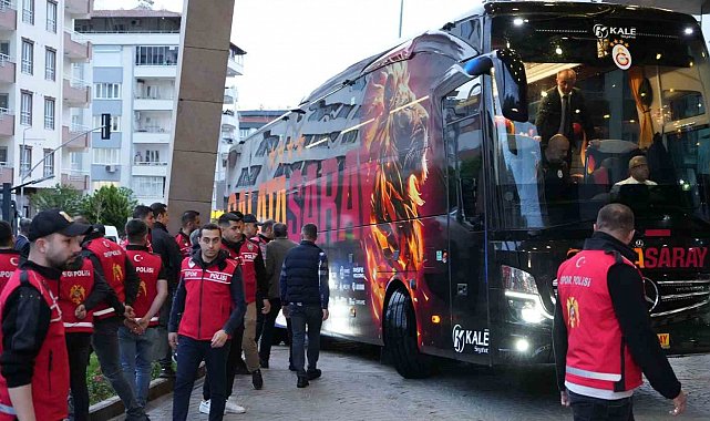 Galatasaray, Gaziantep'te coşkuyla karşılandı