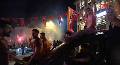 Galatasaray'ın 25. şampiyonluğu Yalova'da coşkuyla kutlandı