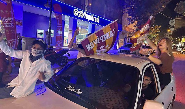 Galatasaray'ın şampiyonluğu Adıyaman'da coşkuyla kutlandı