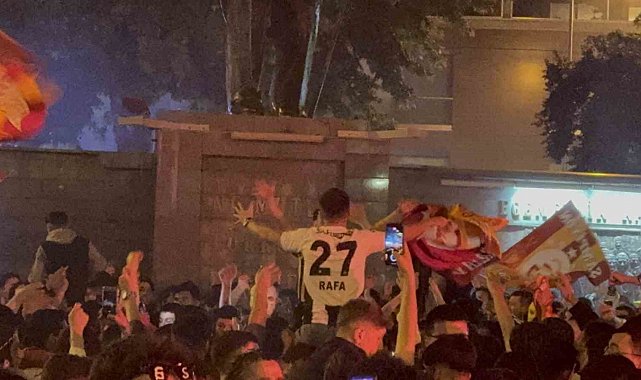 Galatasaray'ın şampiyonluğunda dikkat çeken kutlama