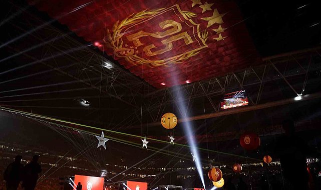 Galatasaraylı futbolculardan şampiyonluk sevinci