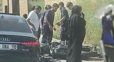 Gaziosmanpaşa'da ambulansa yol vermek isteyen otomobile çarptı, motosiklet sürücüsü yaralandı