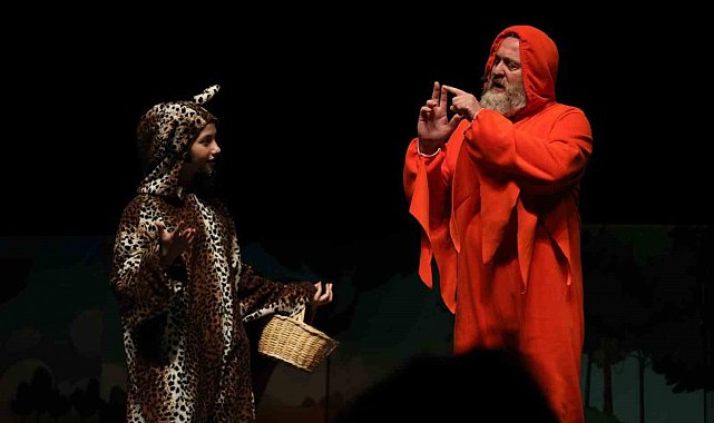 Gebzeli miniklere tiyatro keyfi