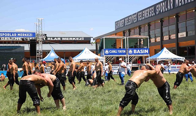 Geleneksel Yağlı Güreş Ligi, Gaziantep'te coşkuyla başladı