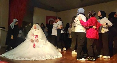 Gelinlik giyme hayali 65 yaşında gerçek oldu