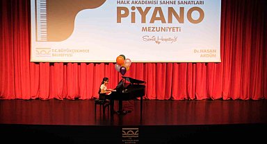 Genç piyanistler, muhteşem performanslar sergiledi