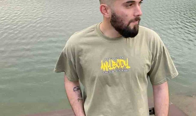 Gezi yolunda facia: 27 yaşındaki genç hurdaya dönen araçta öldü