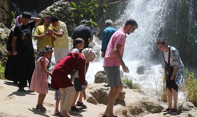 Girlevik Şelalesi'nde hafta sonu yoğunluk yaşandı