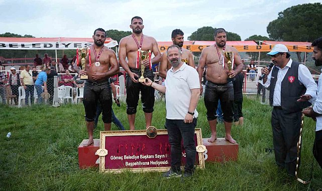 Gömeç'te yağlı güreşlerin başpehlivanı Süleyman Başar oldu