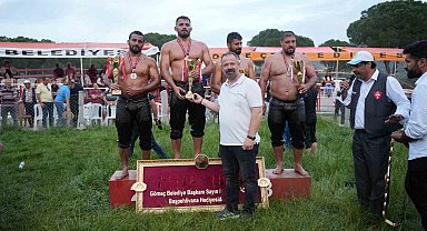 Gömeç'te yağlı güreşlerin başpehlivanı Süleyman Başar oldu
