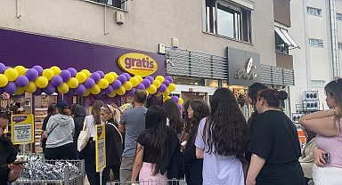 Gratis'ten dev indirim kampanyası: Raflar boşaldı, ürünler tükendi