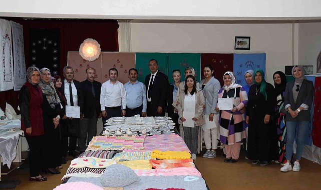 Günyüzü Halk Eğitim Müdürlüğünde yıl sonu sergisi