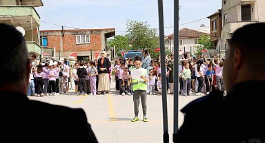 Güvenli trafiğin şartlarını 'tebessümle' öğrendiler