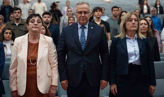 Hacettepe Üniversitesi'nden 'Anneyle Güçlü Aile' temalı panel