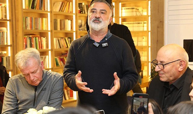 Hafızalarda 'Erdal Bakkal' karakteri ile yer edinen usta oyuncuya Karasu'da yoğun ilgi