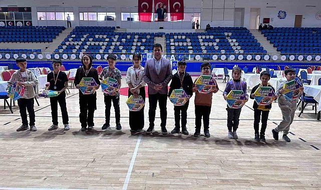 Hakkari'de 'Akıl ve Zekâ Oyunları Turnuvası İl Finali' tamamlandı