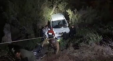 Hakkari'de hafif ticari araç Zap Suyu'na uçtu: 1 yaralı