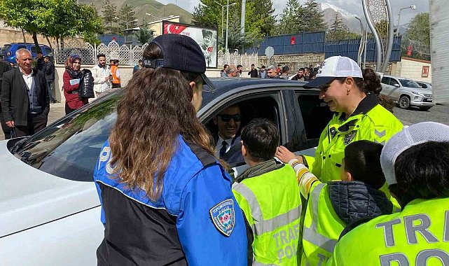 Hakkari'de özel öğrencilere trafik bilinci eğitimi