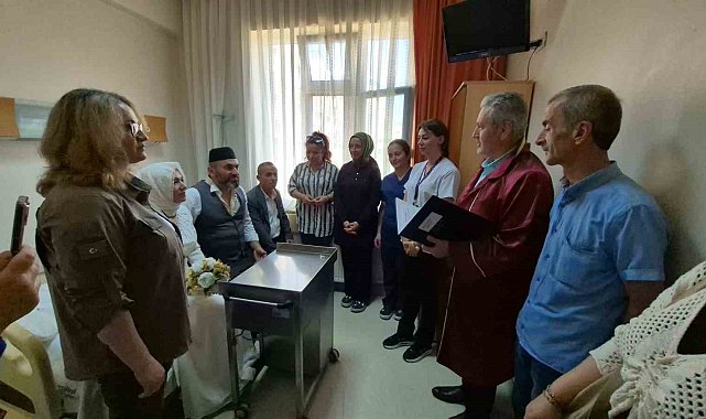 Hastane odasında nikah kıydılar
