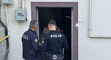 Hastanede yatan eşini görmek için hazırlık yaparken kalbine yenik düştü