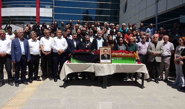 Hayatını kaybeden eski baro başkanı için adliyede cenaze töreni düzenlendi