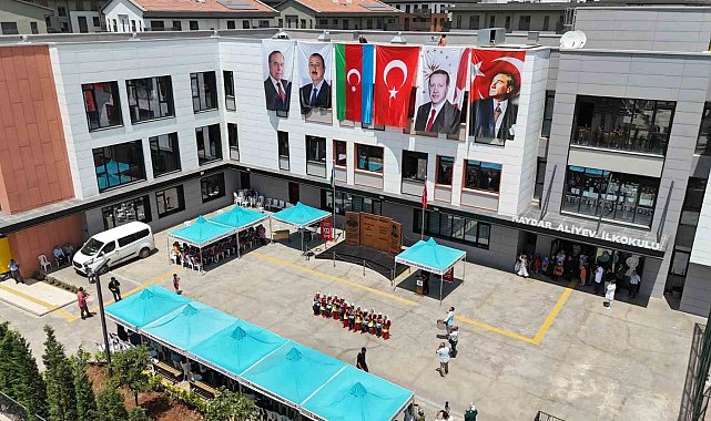 Haydar Aliyev İlkokulu'nda anlamlı program