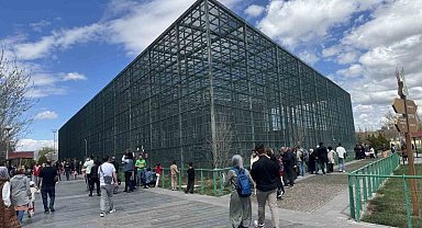 Hayvanat bahçesini 19 Mayıs'ta 12 bin kişi ziyaret etti