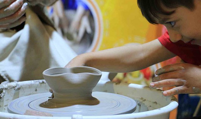 Hem çocuklar hem yetişkinler sinema gecesiyle özel anlar yaşadı