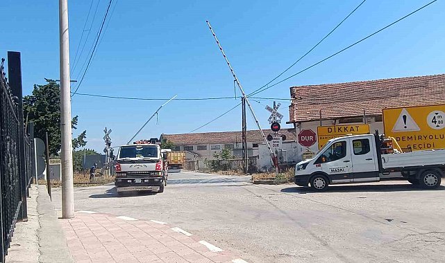 Hemzemin geçitteki arızaya müdahale yöntemi şaşırttı