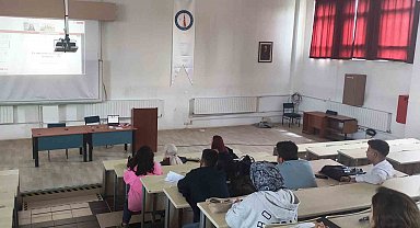 Hisarcık MYO'da "CV Hazırlama ve Mülakat Teknikleri" konulu konferans