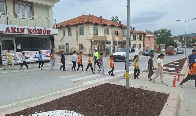 Hisarcık'ta öğrencilere trafik eğitimi