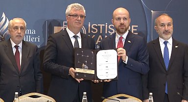 İlim Yayma Ödülleri sahibi bilim adamları 'Sağlıkta Teknolojik İstiklal' bildirisini açıkladı