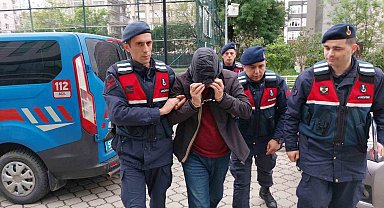 İnternetten izleyip 5. kattaki evini uyuşturucu tarlasına çevirdi