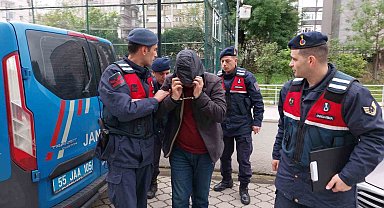 İnternetten izleyip 5. kattaki evini uyuşturucu tarlasına çeviren şahıs tutuklandı