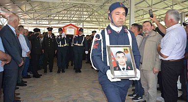 Irmakta boğulan Astsubay Hakan Fidan, son yolculuğuna uğurlandı