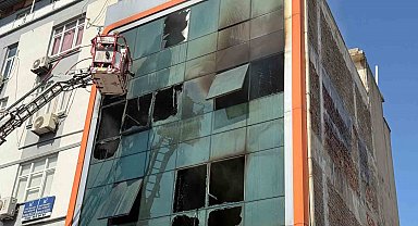 İş merkezindeki imalathanede çıkan yangın kontrol altına alındı