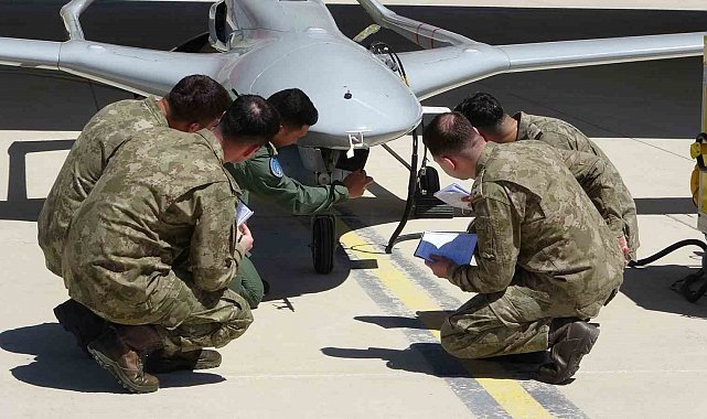 Isparta'da 18 haftalık eğitimle Bayraktar TB2 pilotları yetiştiriliyor