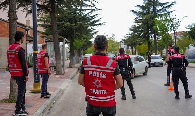 Isparta'da okul çevresi denetimi: 25 araca ceza