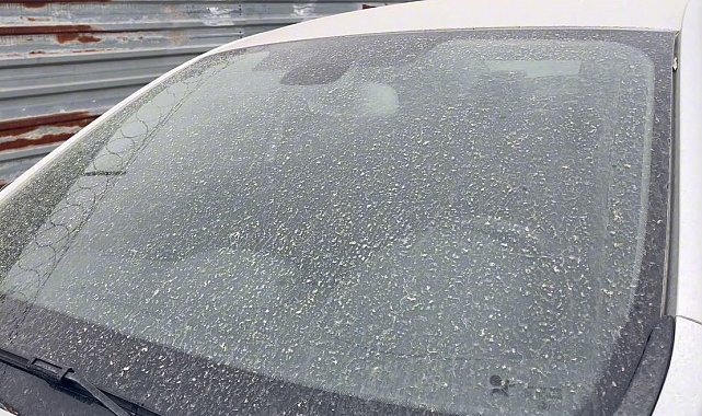 İstanbul'da sağanak yağışla beraber çamur yağdı