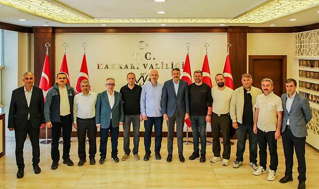 İstanbul'dan gelen hukukçulardan Hakkari'ye ziyaret