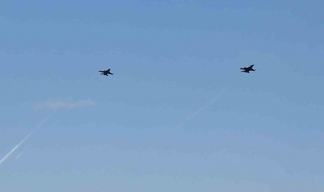 İstanbul'un fethi etkinlikleri çerçevesinde SOLOTÜRK İstanbul'da prova uçuşu yaptı