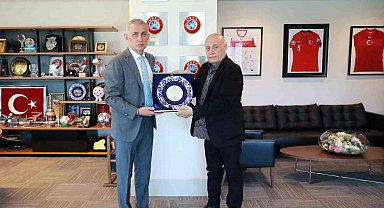 İstanbulspor Başkanı Sarıalioğlu'ndan TFF Başkanı İbrahim Hacıosmanoğlu'na ziyaret