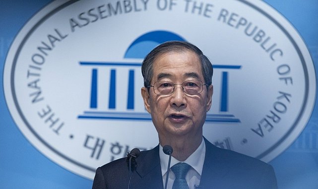 İstifa eden Güney Kore Başbakanı Han Duck-soo, başkanlığa adaylığını açıkladı