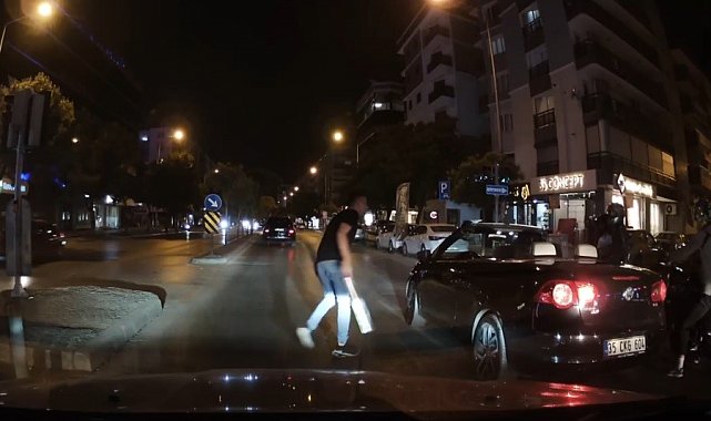İzmir'de 'döner bıçaklı' trafik kavgası kamerada