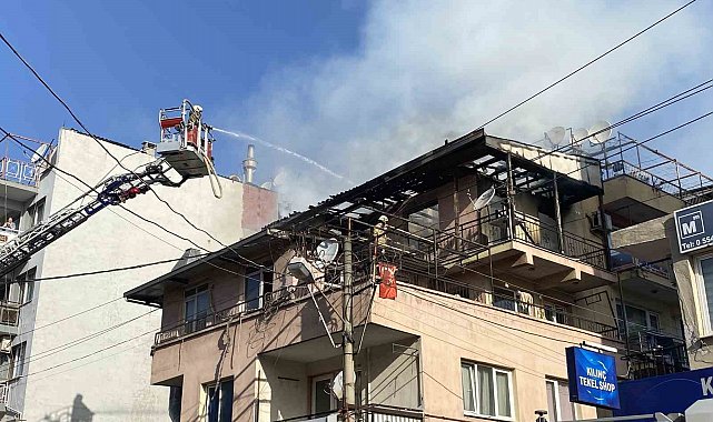 İzmir'de çatı yangını